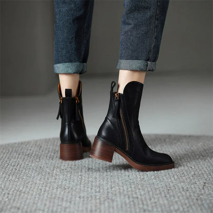Ludovica – Boots in Retro Style