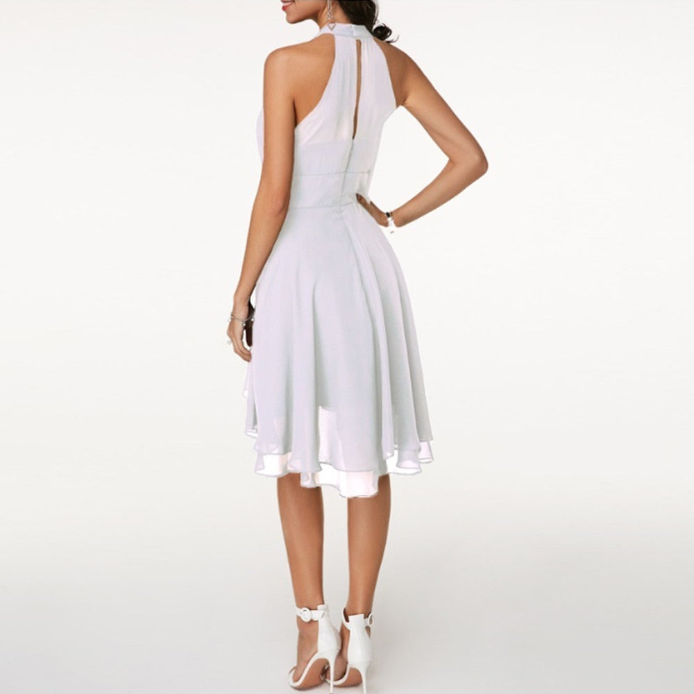 Loren - Stilvolles Kleid mit Rüschen