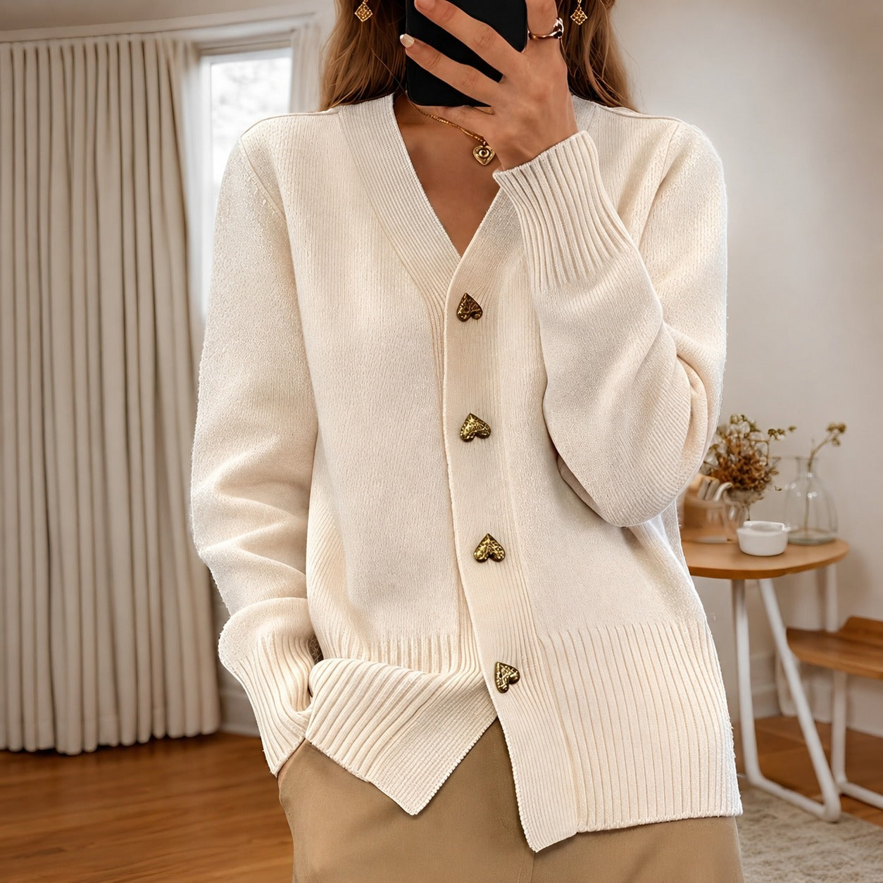 Annalee - Stilvolle Love Button Damenjacke