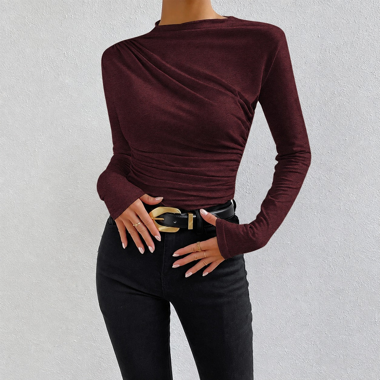 Livia - Langärmliges, figurbetontes Shirt mit Rüschen