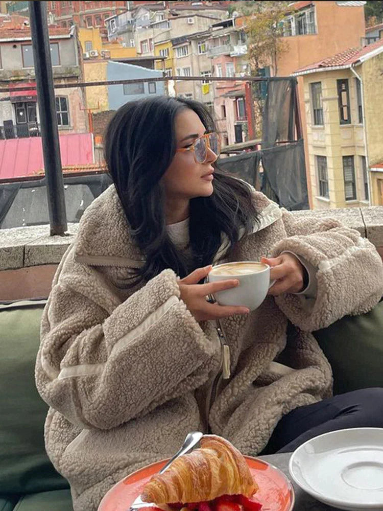 Daria – Oversize Teddy-Mantel