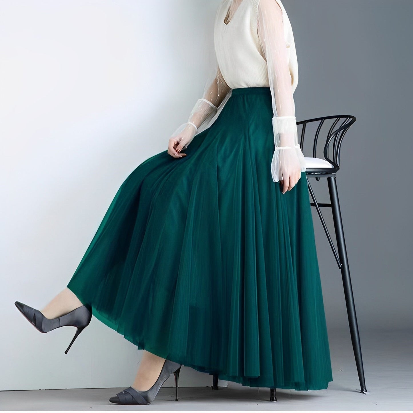 Maleah – Gefalteter Midirock aus Netzstoff