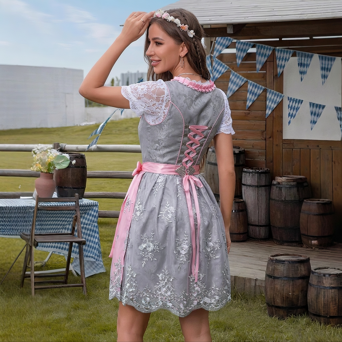 Kendra - Stilvolles Dirndl für das Oktoberfest