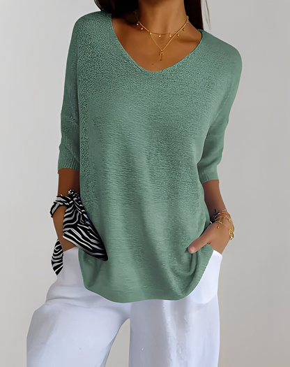 Jessé - women's sweater with V-neckline